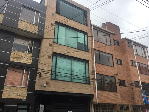 Apartamento En Venta En Bogotá La Castellana. Cod 12903