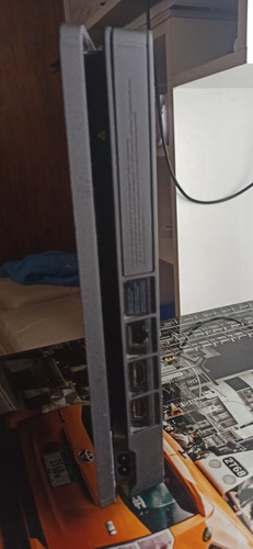Ps4 Slim 500gb Con 6 Juegos Fisicos Y 3 Digitales