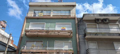 Apartamento Céntrico A 100 Mts De La Plaza Las Piedras