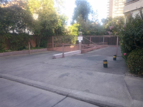 Estacionamiento En Arriendo En Providencia