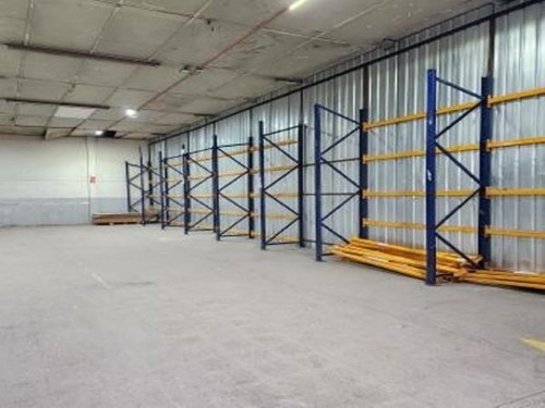 Arriendo Bodegas En Condominio Macul