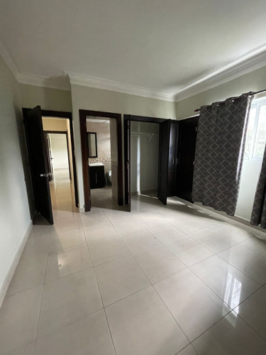 Imagen 7 de 12 de Apartamento En Alquiler Con Línea Blanca En Gascue