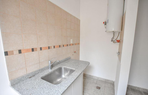 Ph Venta 2 Dormitorios 1 Baño Patio 81 Mts 2 Cubiertos 100 Mts 2 Totales - La Plata