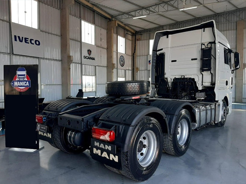 Imagem 5 de 15 de Man Tgx 29.480 6x4 2018 Único Dono