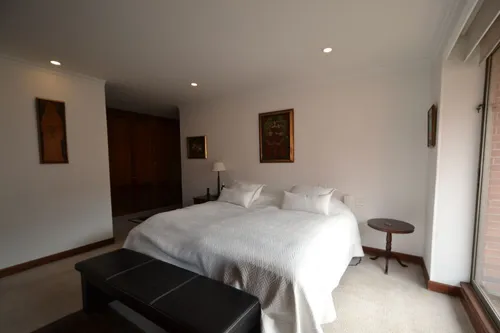 Apartamento En Venta En El Nogal. Cod V12046