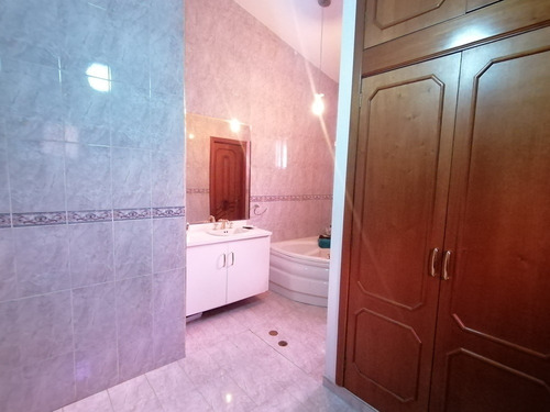 Imagen 22 de 28 de Fernando Guerrero Vende Casa-quinta De Esquina En Urb. La Viña