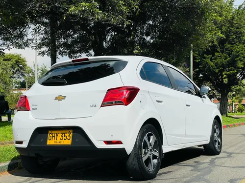 Chevrolet Onix 1.4 Ltz 5 p