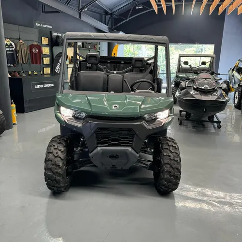 Can-am Defender Hd7 Base 2024