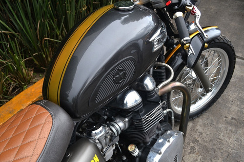 Imagen 12 de 15 de Flamante Triumph Thruxton 900 Emplacada Muy Llamativa