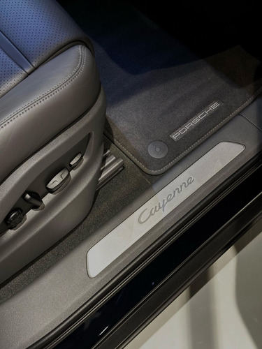 Porsche Cayenne E-Hybrid 3.0 V6 462cv