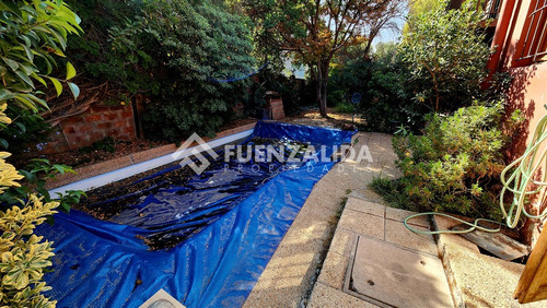 Casa En Venta De 5 Dorm. En Ñuñoa