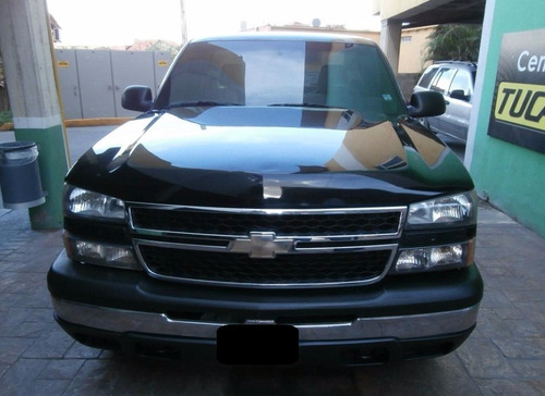 Tapa Ornamento Chevrolet Cheyenne 2004 2005 2006 2007 Fibra