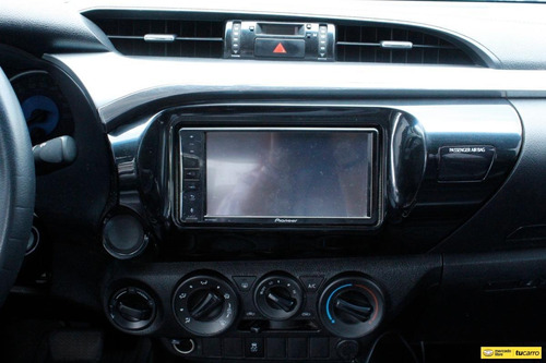 Imagen 20 de 25 de Toyota Hilux 2.8 Srv