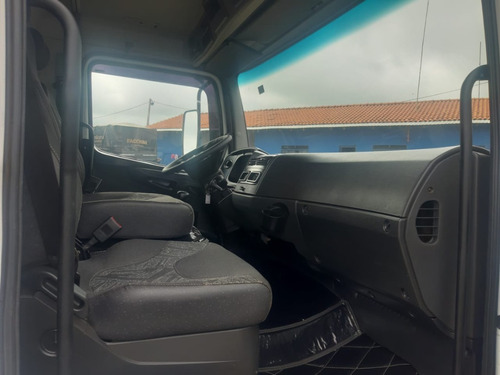 Imagem 3 de 11 de Mb Atego 1719 Carroceria