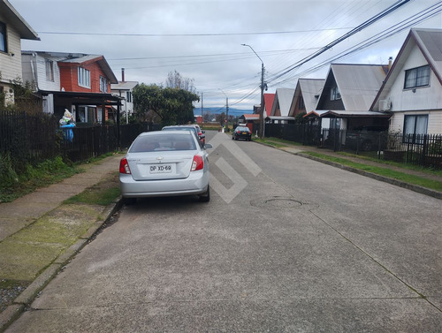Vendemos Casa De 5d, 2b Con Excelente Ubicación En Valdivia