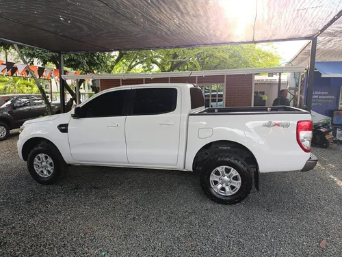 Ford Ranger XLS MT 3.2 DIESEL