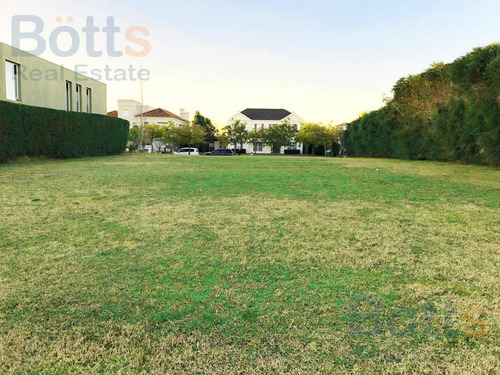 Imagen 3 de 4 de Venta Lote Castores Ii Vista Al Lago Principal De Nordelta - Tigre