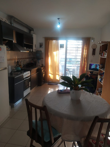 Venta - Re Tasado, Departamento 2 Ambientes Con Cochera