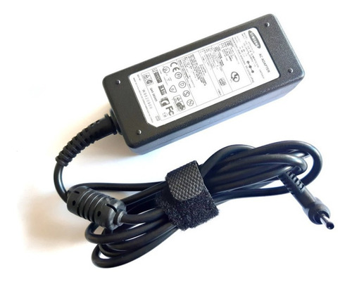 Cargador Para Lapto Samsung 19v 2.1a 3.0*1.0mm 40 Watts
