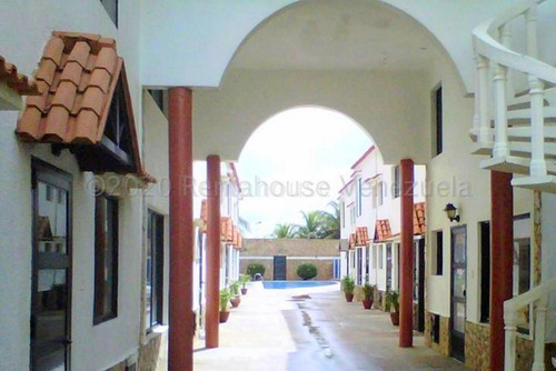 Imagen 9 de 30 de Ls Vende Town House Tucacas 23-3910