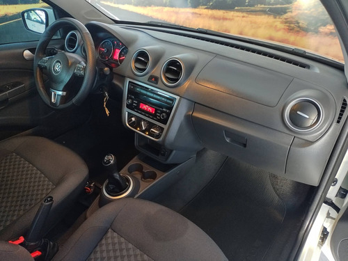 Imagem 11 de 14 de Volkswagen Gol 1.0 Mi Comfortline 8v Flex 4p Manual