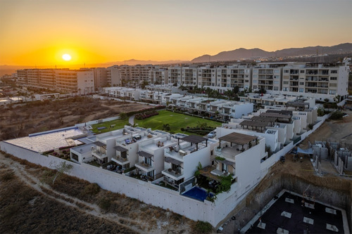 Condominio En Renta En Vista Vela En Renta Con Vista Al Mar 