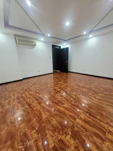 Penthouse Dúplex En Alquiler En La Trigaleña Ofv-do