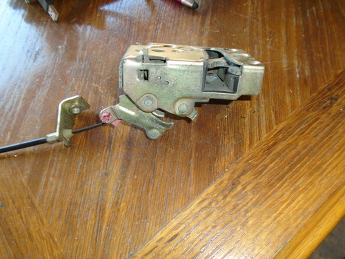 Imagen 2 de 3 de Vendo Cerradura Trasera Derecha De Lifan 520, Año 2012