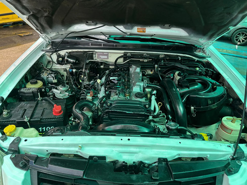 Mazda Bt-50 2.5 4x4 Diésel Mecánica Full Equipo