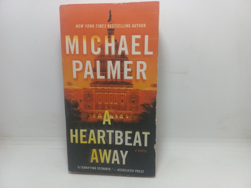 Livro - A Heartbeat Away - Michael Palmer