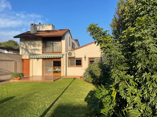 467 Entre Camino Centenario Y 13 A, Casa En Venta