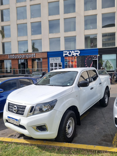 Nissan Frontier 3.2 Cabina Doble 4x2 Con Cámara Trasera Y Pa