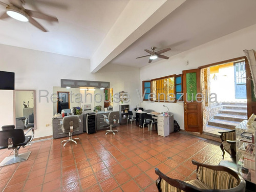 Ft Casa Comercial A Pie De Calle En Alquiler Ubicada En La Avenida Principal De Los Chorros - Mls#25-16414