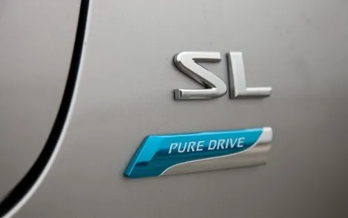 Emblema pure drive 2025
