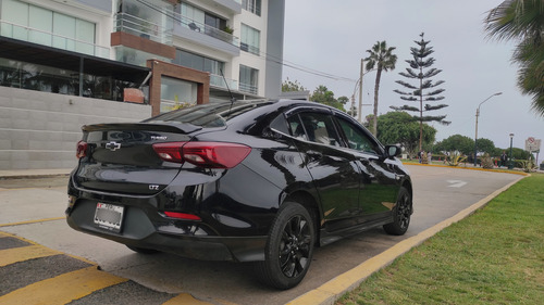 Chevrolet Onix Midnight