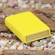 Imagen 3 de 6 de Encendedor Zippo Modelo 24839 Lemon Matte Original + Combo
