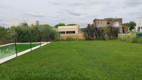 Casa En Barrio San Matias Lote Interno 6 Ambientes Con Pileta