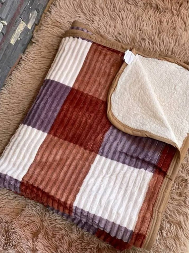Frazada Con Cordero Premium Acanalada Escocesa Para 2 Plazas Marron Claro Beige Blanco