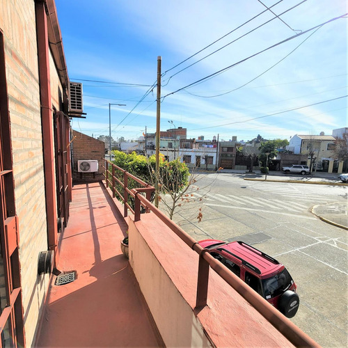Ph 4 Ambientes Con Cochera Fonrouge 3700, V. Lugano, Cap. Fed., Argentina.