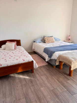 Parcela 5000 M2, Casa Como Nueva De 3d-2b En San Clemente