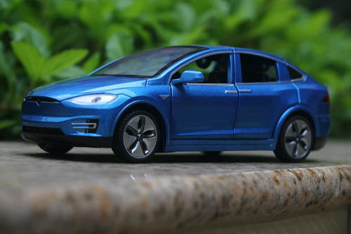 1:32 Escala Coche Modelo X Aleación Diecast Pull Back Ele...