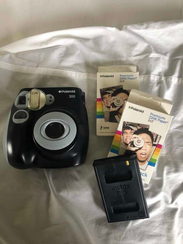Camêra Polaroid Com 4 Pacites De Filme Inclusos