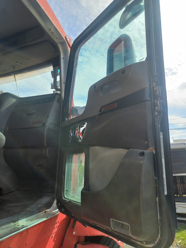 Tractocamion T660