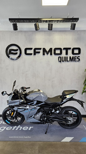 Cfmoto 300 Sr - Segmento Deportivo - Cfmoto Quilmes Stock - 