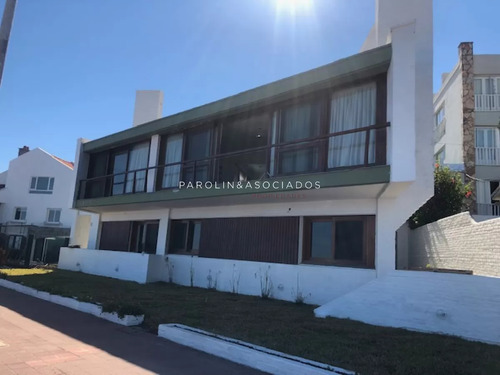 Casa En Venta Frente Al Mar