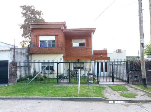 Chalet En Venta En Ituzaingo Norte