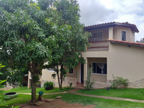 Chácara Com Duas Casas