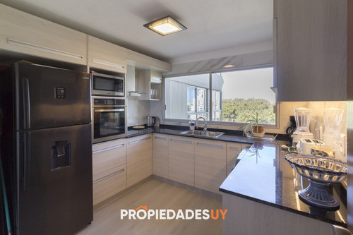 Apartamento En Venta En Roosevelt Punta Del Este, 2 Dormitorios, 2 Baños