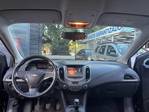 Chevrolet Cruze II 1.4 Sedan Lt