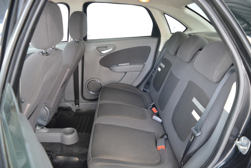 Grand Siena Essence 1.6 16v (flex)